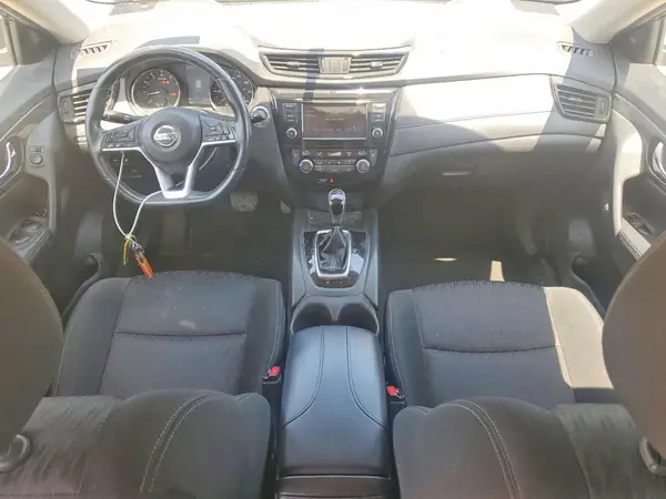 KNMAT2MTXJP548236 2018 NISSAN ROGUE - Image 8