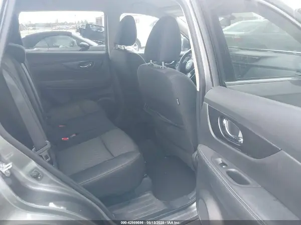 KNMAT2MTXJP551248 2018 NISSAN ROGUE - Image 8