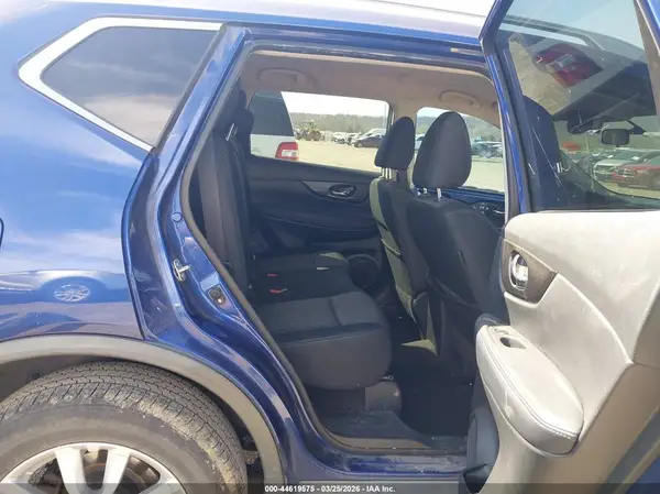 KNMAT2MTXJP554098 2018 NISSAN ROGUE - Image 8