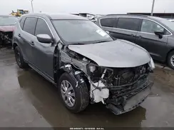 KNMAT2MTXJP558300 2018 NISSAN ROGUE