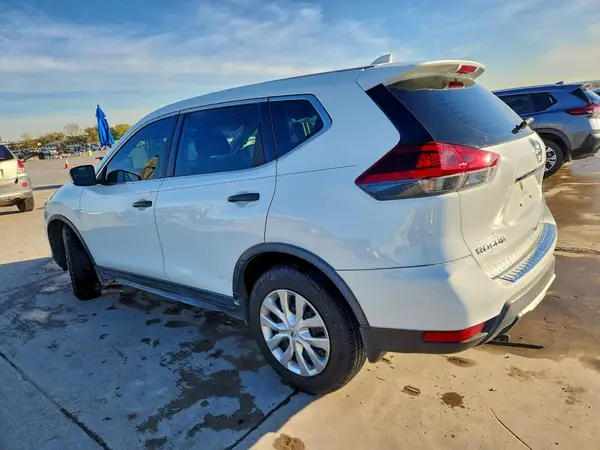 KNMAT2MTXJP558359 2018 NISSAN ROGUE - Image 2