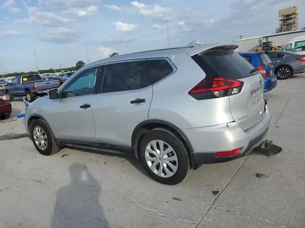 KNMAT2MTXJP560175 2018 NISSAN ROGUE - Image 2