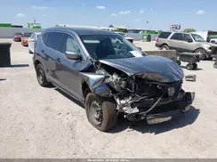 KNMAT2MTXJP561889 2018 NISSAN ROGUE