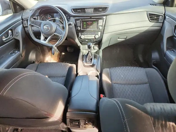 KNMAT2MTXJP562539 2018 NISSAN ROGUE - Image 8