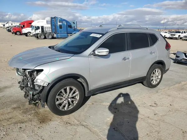 KNMAT2MTXJP565568 2018 NISSAN ROGUE - Image 1