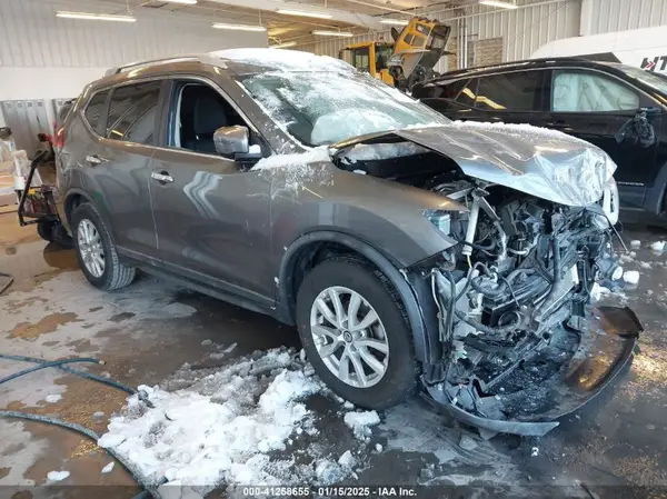 KNMAT2MTXJP569829 2018 NISSAN ROGUE - Image 1