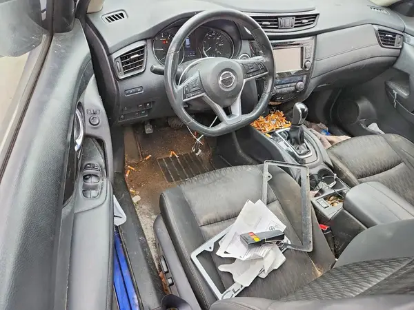 KNMAT2MTXJP573539 2018 NISSAN ROGUE - Image 8