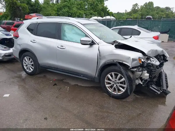 KNMAT2MTXJP574478 2018 NISSAN ROGUE - Image 1