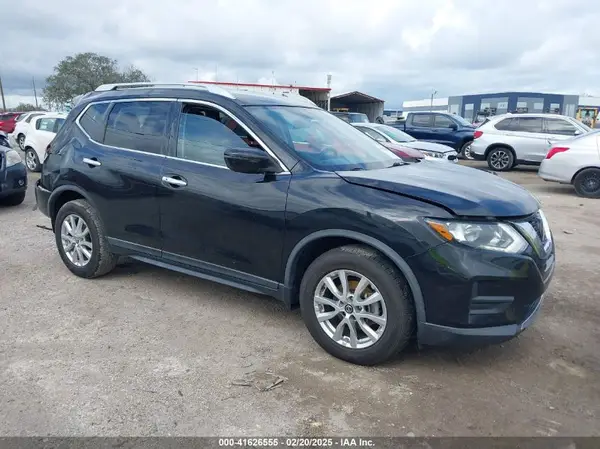KNMAT2MTXJP580135 2018 NISSAN ROGUE - Image 1