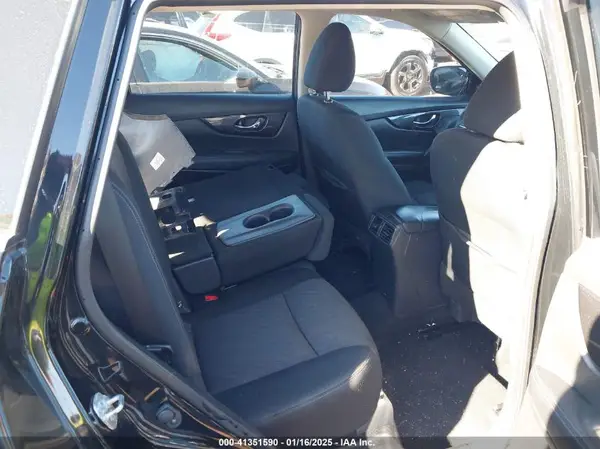 KNMAT2MTXJP581950 2018 NISSAN ROGUE - Image 8