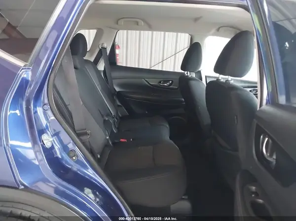 KNMAT2MTXJP593032 2018 NISSAN ROGUE - Image 8
