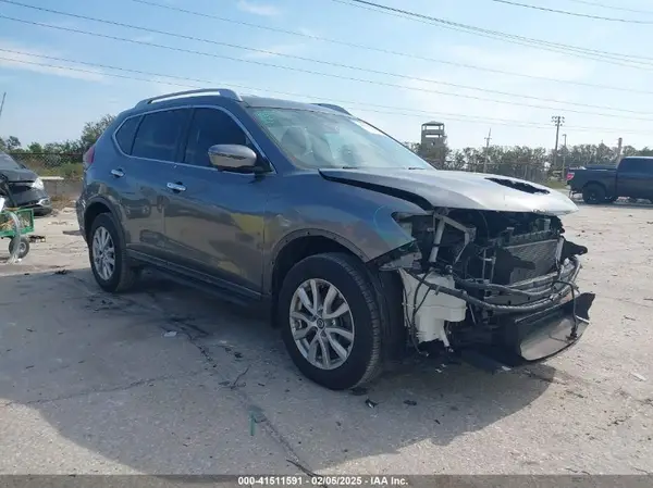 KNMAT2MTXJP594133 2018 NISSAN ROGUE - Image 1