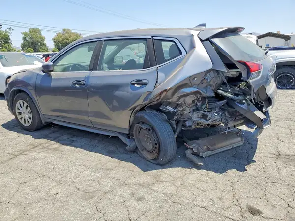 KNMAT2MTXJP601369 2018 NISSAN ROGUE - Image 2