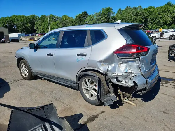 KNMAT2MTXJP602554 2018 NISSAN ROGUE - Image 2