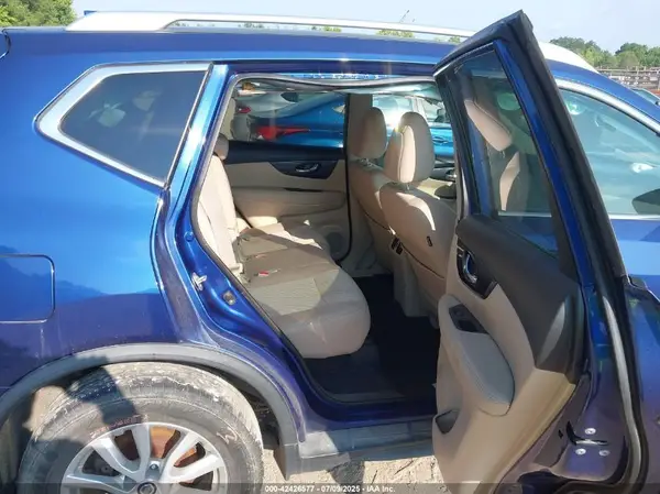 KNMAT2MTXJP603087 2018 NISSAN ROGUE - Image 8