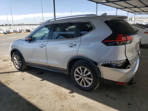 KNMAT2MTXJP605289 2018 NISSAN ROGUE - Image 2