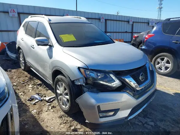 KNMAT2MTXJP608452 2018 NISSAN ROGUE - Image 1