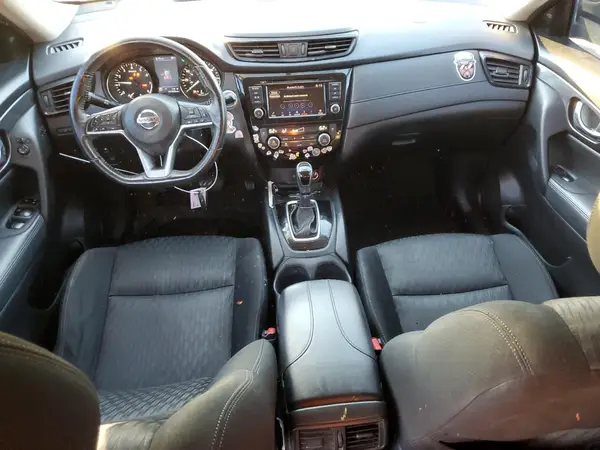 KNMAT2MTXJP608645 2018 NISSAN ROGUE - Image 8