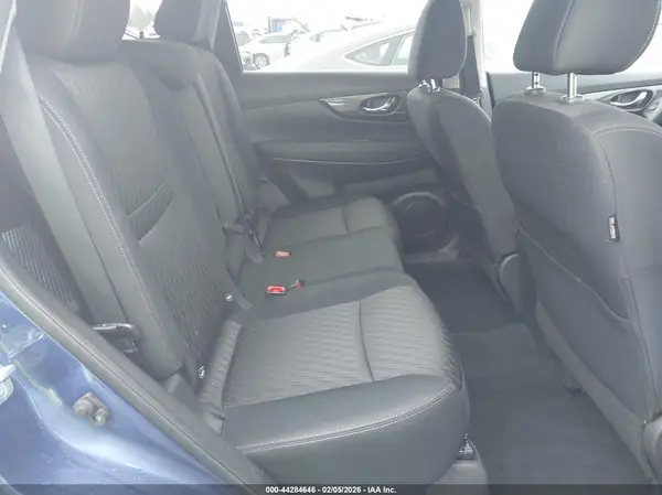 KNMAT2MTXJP609200 2018 NISSAN ROGUE - Image 8