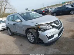 KNMAT2MTXJP610847 2018 NISSAN ROGUE