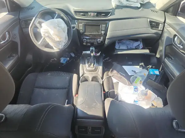 KNMAT2MTXJP613943 2018 NISSAN ROGUE - Image 8