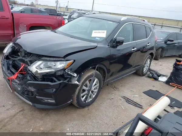KNMAT2MTXJP615482 2018 NISSAN ROGUE - Image 2