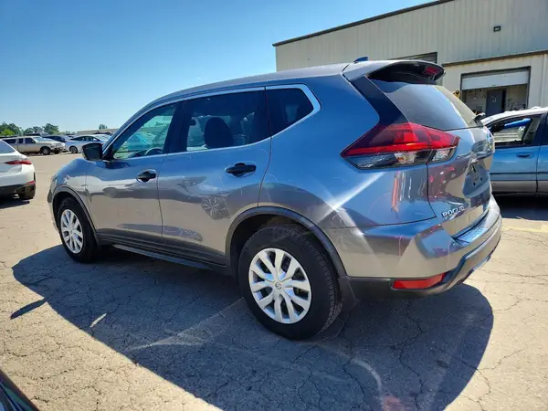 KNMAT2MTXJP619239 2018 NISSAN ROGUE - Image 2