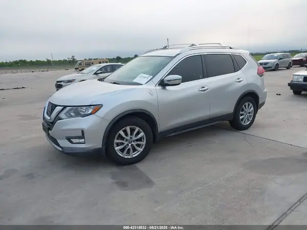 KNMAT2MTXJP619368 2018 NISSAN ROGUE - Image 2