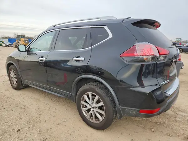 KNMAT2MTXJP621704 2018 NISSAN ROGUE - Image 2