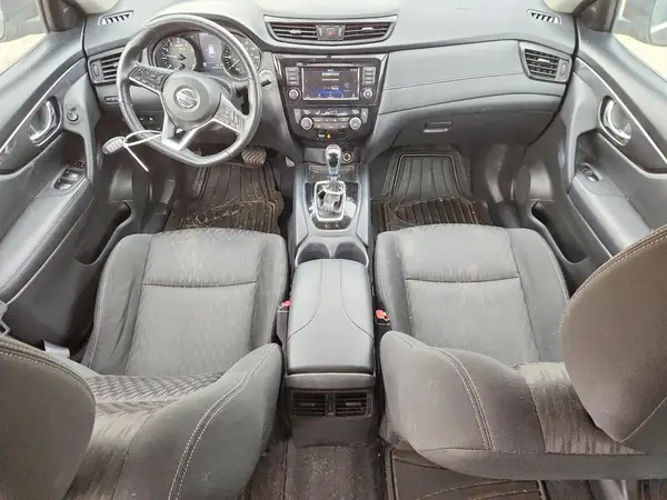 KNMAT2MTXJP621704 2018 NISSAN ROGUE - Image 8