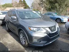 KNMAT2MTXJP622478 2018 NISSAN ROGUE