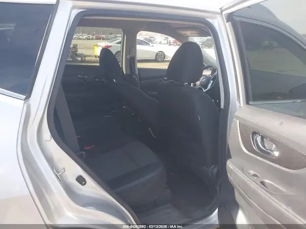 KNMAT2MTXKP508157 2019 NISSAN ROGUE - Image 8