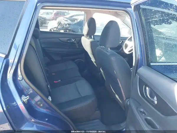 KNMAT2MTXKP519000 2019 NISSAN ROGUE - Image 8