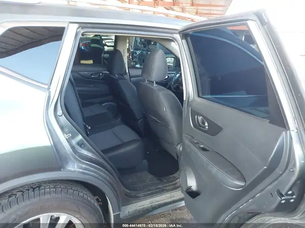 KNMAT2MTXKP522771 2019 NISSAN ROGUE - Image 8