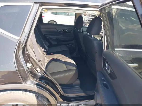KNMAT2MTXKP531759 2019 NISSAN ROGUE - Image 8