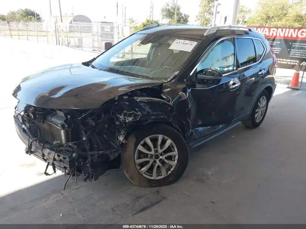 KNMAT2MTXLP522268 2020 NISSAN ROGUE - Image 2