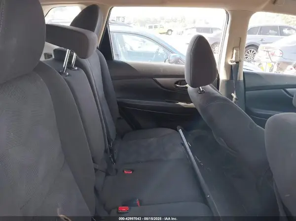 KNMAT2MV0GP685924 2016 NISSAN ROGUE - Image 8