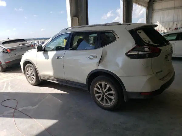 KNMAT2MV0HP506038 2017 NISSAN ROGUE - Image 2