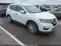 KNMAT2MV0HP510607 2017 NISSAN ROGUE