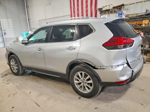 KNMAT2MV0HP526645 2017 NISSAN ROGUE - Image 2