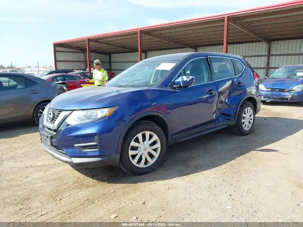 KNMAT2MV0HP528217 2017 NISSAN ROGUE - Image 2