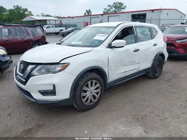 KNMAT2MV0HP531425 2017 NISSAN ROGUE - Image 2