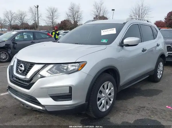 KNMAT2MV0HP534017 2017 NISSAN ROGUE - Image 2