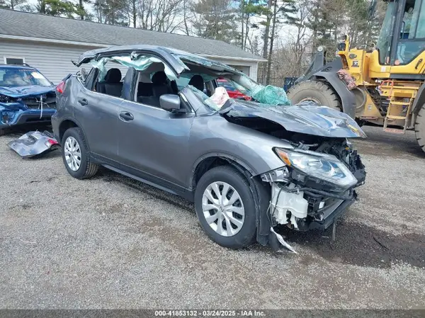 KNMAT2MV0HP536155 2017 NISSAN ROGUE - Image 1