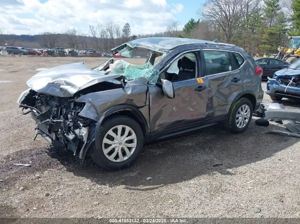 KNMAT2MV0HP536155 2017 NISSAN ROGUE - Image 2