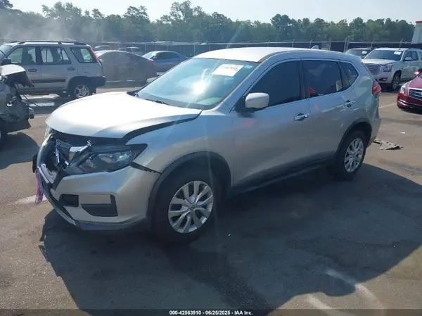 KNMAT2MV0HP536463 2017 NISSAN ROGUE - Image 2