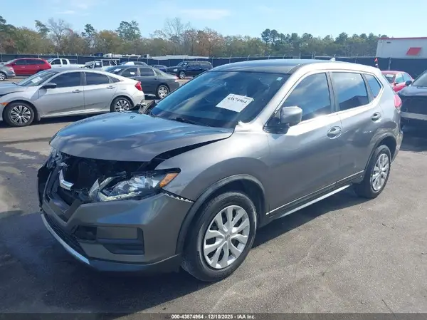 KNMAT2MV0HP556048 2017 NISSAN ROGUE - Image 2