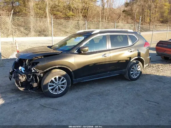 KNMAT2MV0HP564523 2017 NISSAN ROGUE - Image 2
