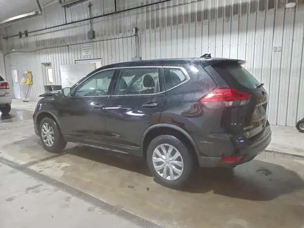 KNMAT2MV0HP568166 2017 NISSAN ROGUE - Image 2