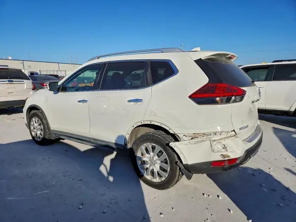 KNMAT2MV0HP572282 2017 NISSAN ROGUE - Image 2
